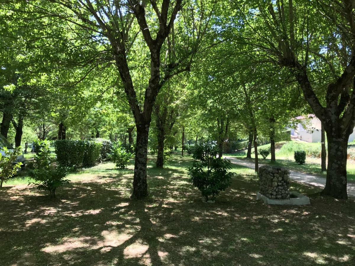 Aloha Plage Camping 4Etoiles Sampzon Bagian luar foto